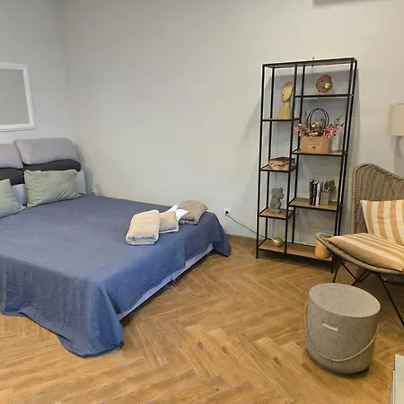 Апартаменты The Atelier Бургас